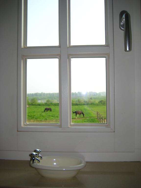 Vakantiehuis Aen De Roderburgh Maaseik Esterno foto